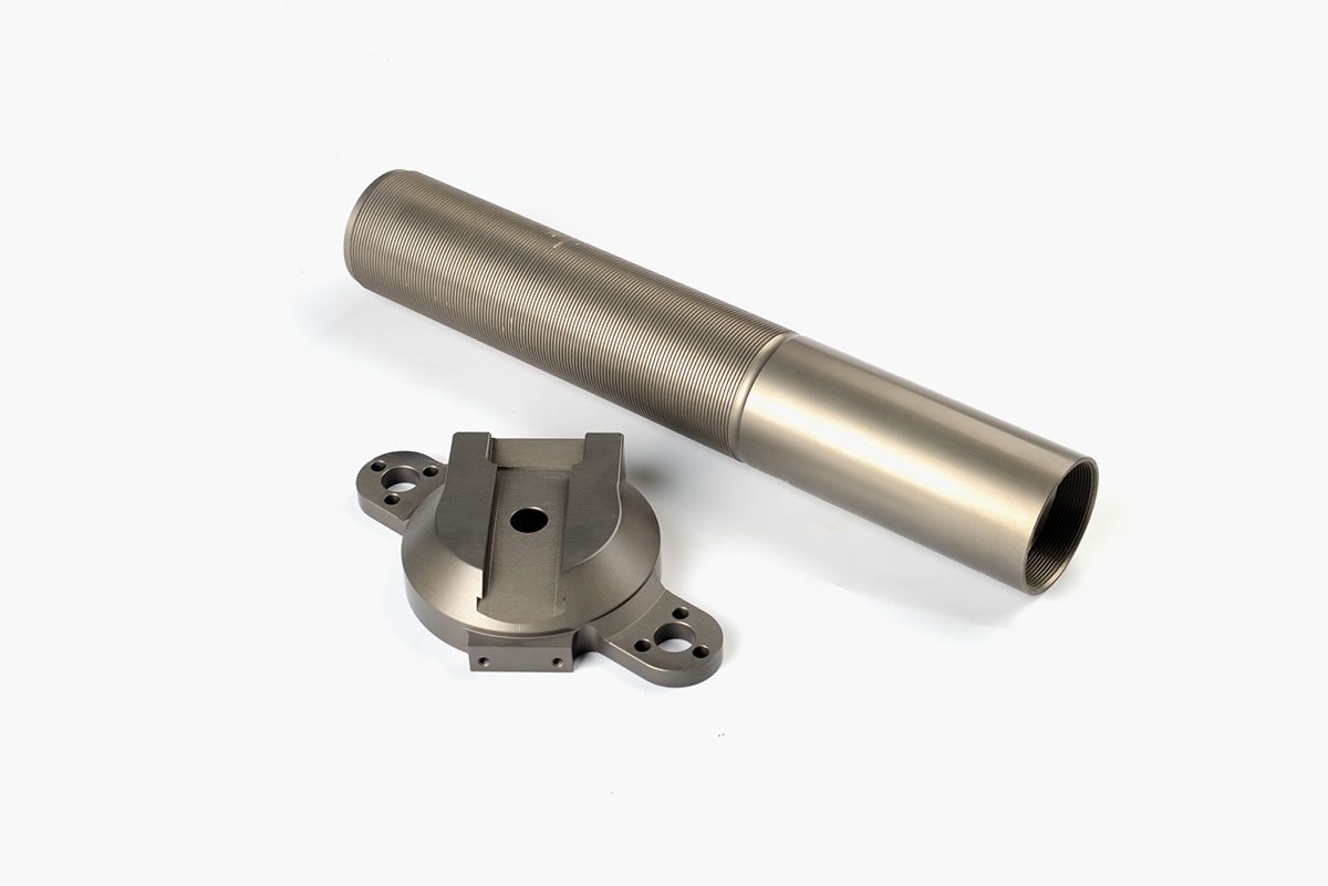 注塑模具頂針/鑲件硬質氧化，如何實現高耐磨與零粘模的完美平衡？